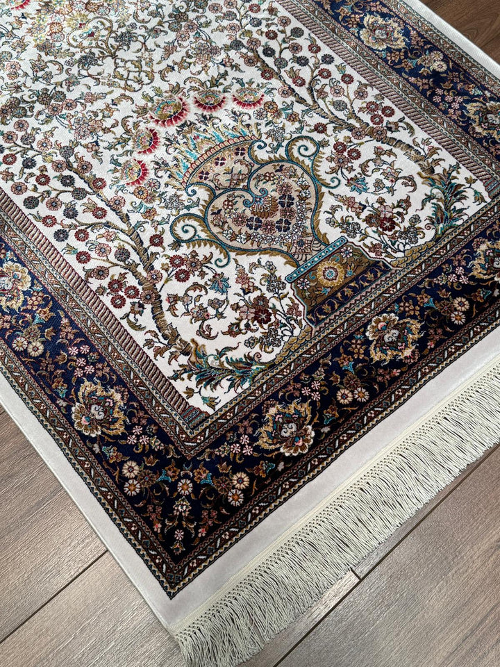 İran Krem - Koyu Mavi Seccade 0.80x125 1 Metrekare Namazlık - 2x4 ft