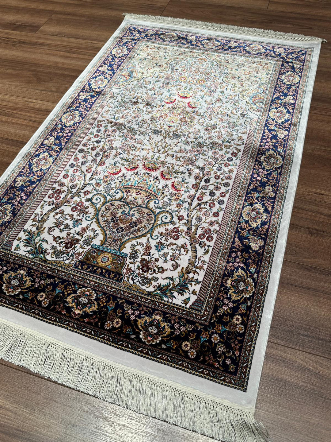İran Krem - Koyu Mavi Seccade 0.80x125 1 Metrekare Namazlık - 2x4 ft
