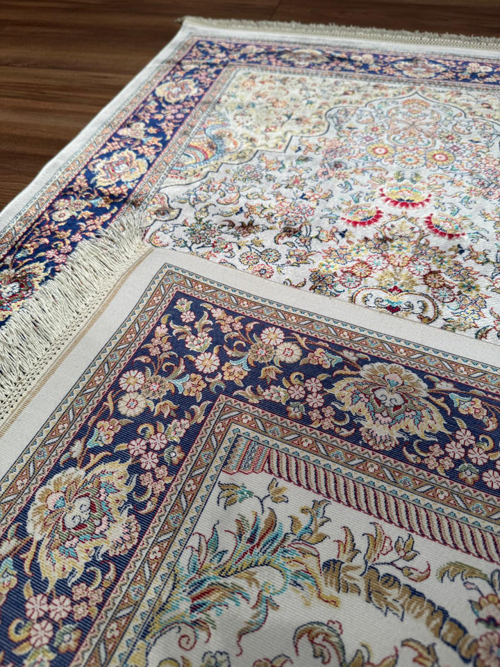 İran Krem - Koyu Mavi Seccade 0.80x125 1 Metrekare Namazlık - 2x4 ft