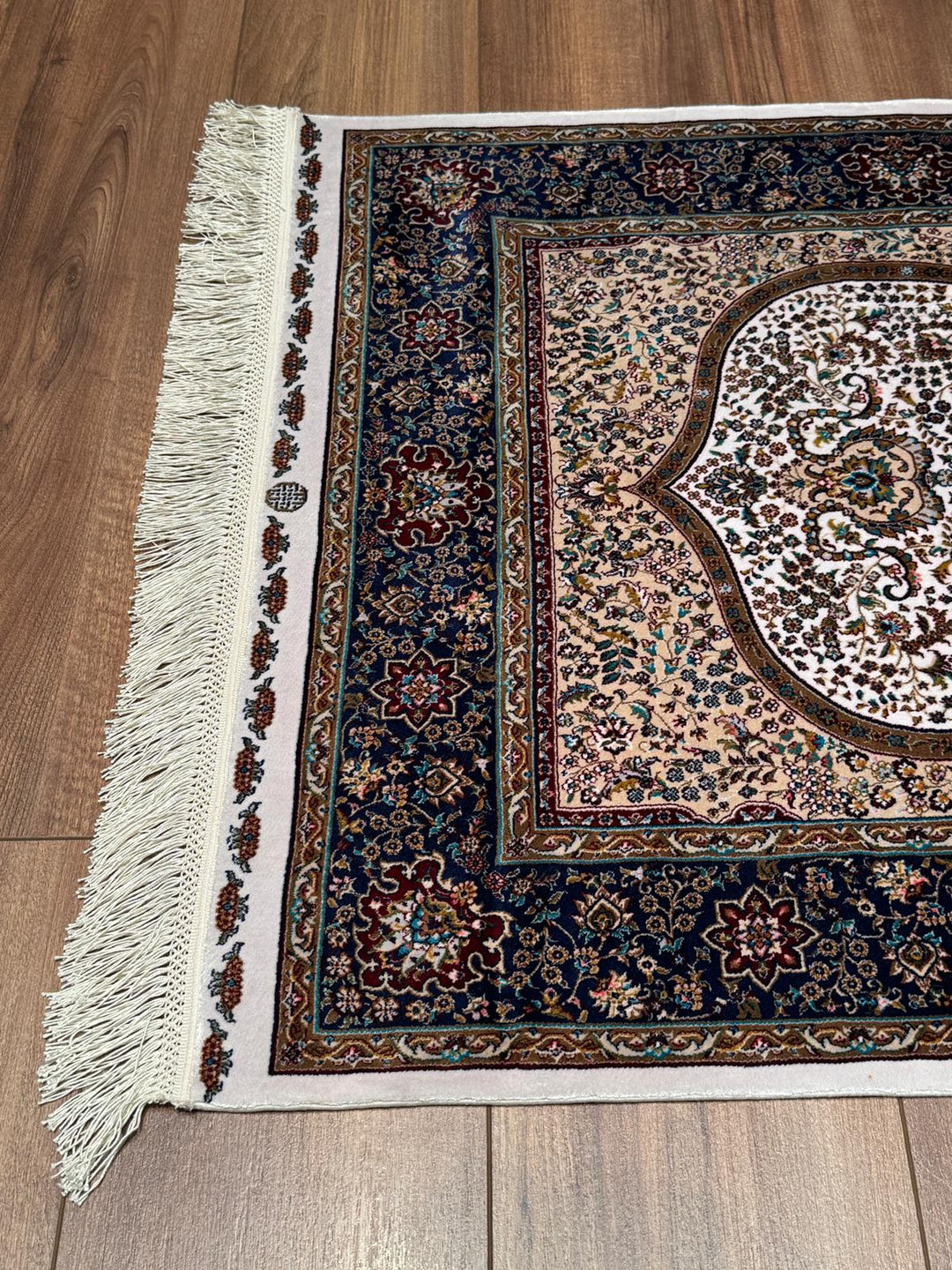İran Krem - Bej Seccade 0.80x125 1 Metrekare Namazlık - 2x4 ft