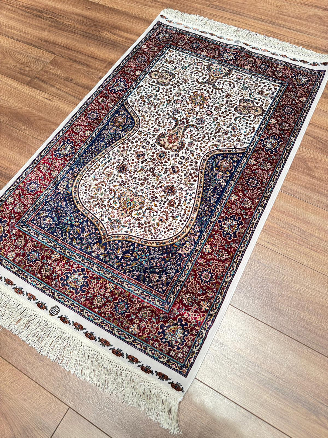 İran Krem - Bordo Seccade 0.80x125 1 Metrekare Namazlık - 2x4 ft