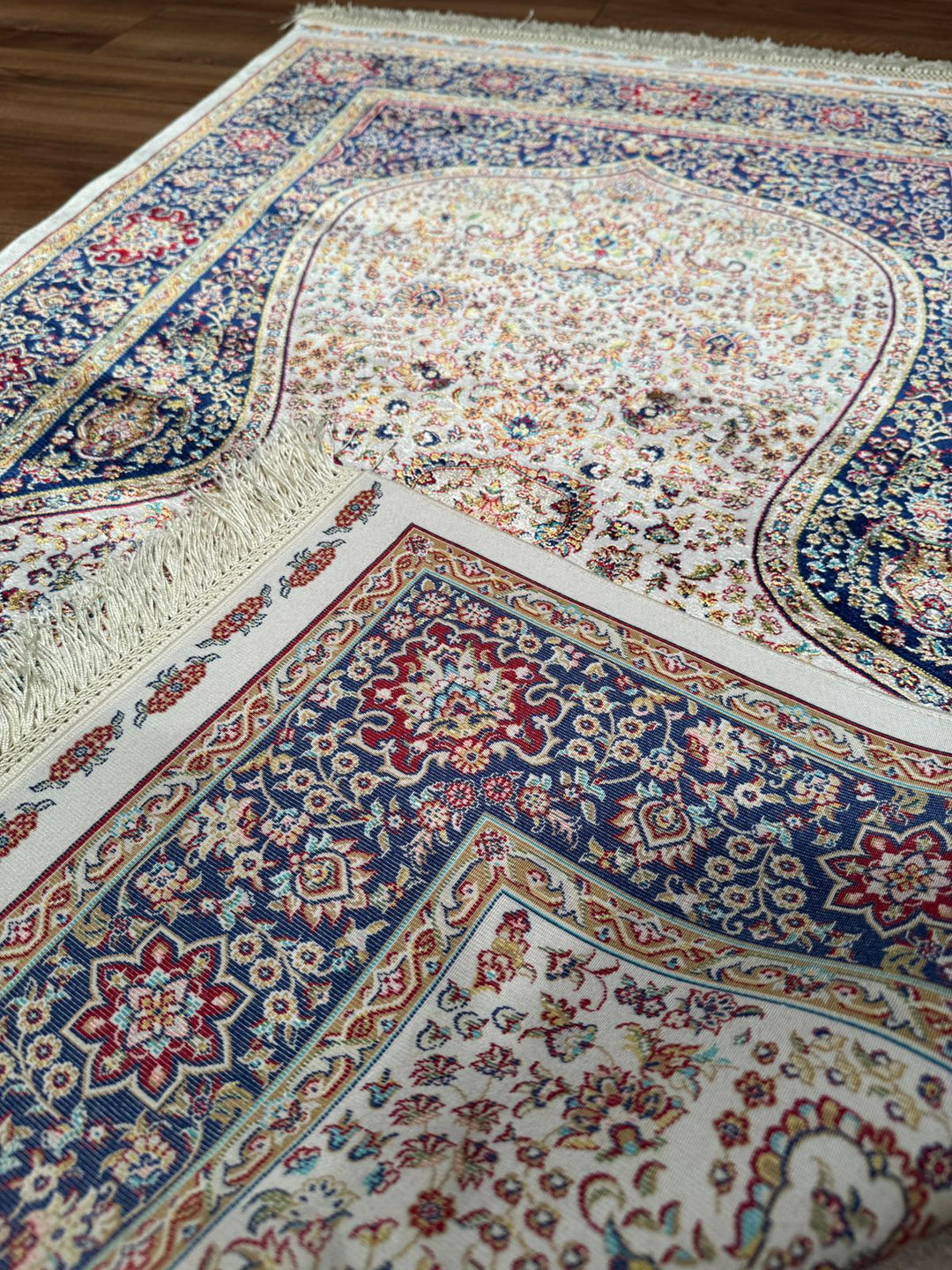 İran Krem - Koyu Mavi Seccade 0.80x125 1 Metrekare Namazlık - 2x4 ft