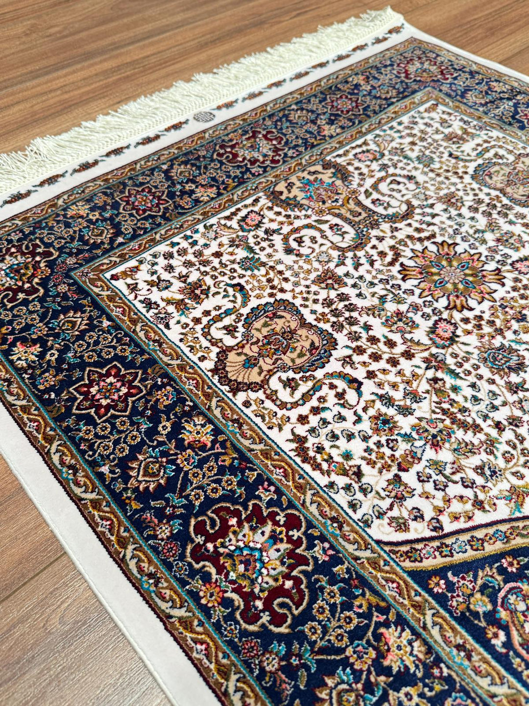 İran Krem - Koyu Mavi Seccade 0.80x125 1 Metrekare Namazlık - 2x4 ft