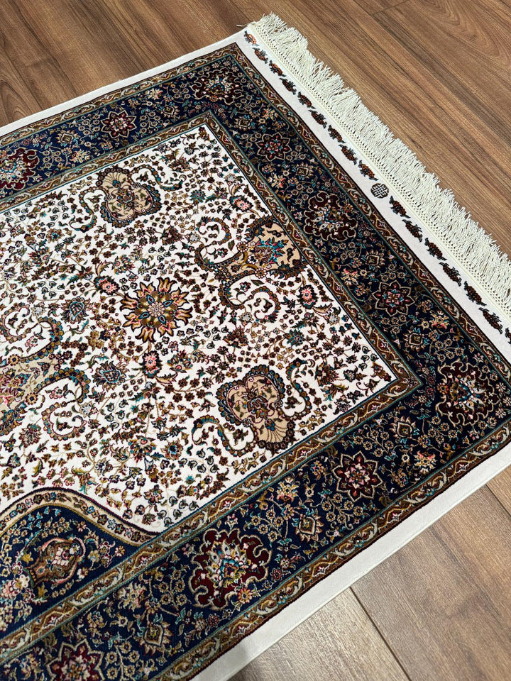 İran Krem - Koyu Mavi Seccade 0.80x125 1 Metrekare Namazlık - 2x4 ft