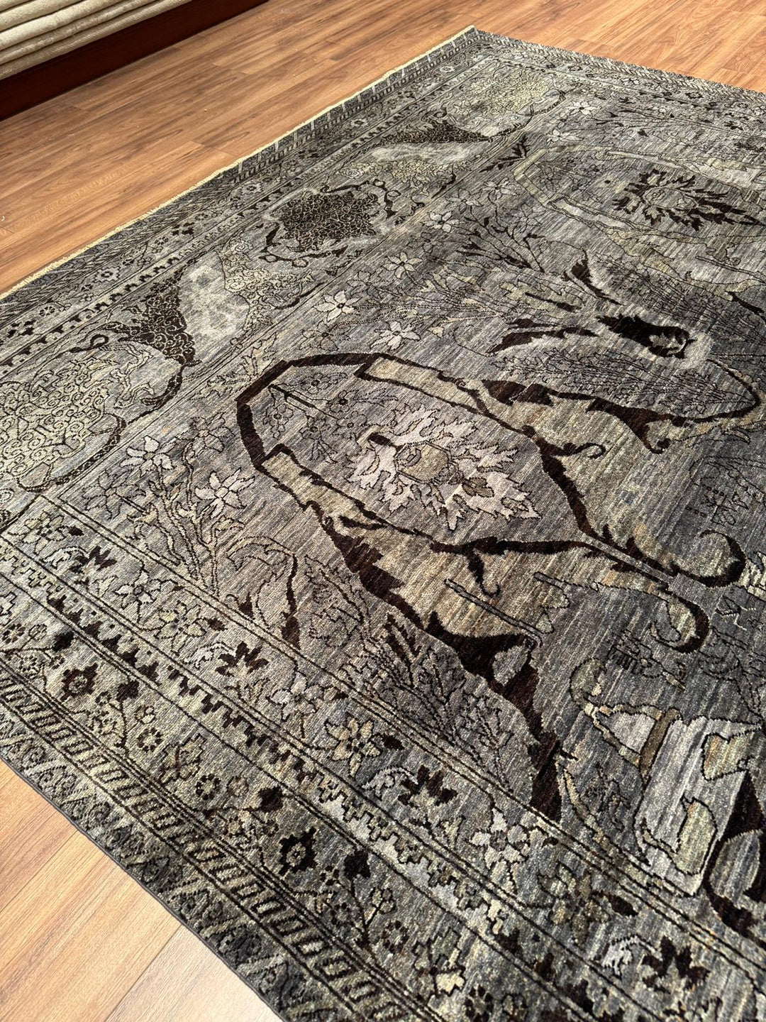 Selçuklu Orijinal El Dokuması Siyah Kök Boya Yün Halı 275x354 9.74 Metrekare - 9x12 ft