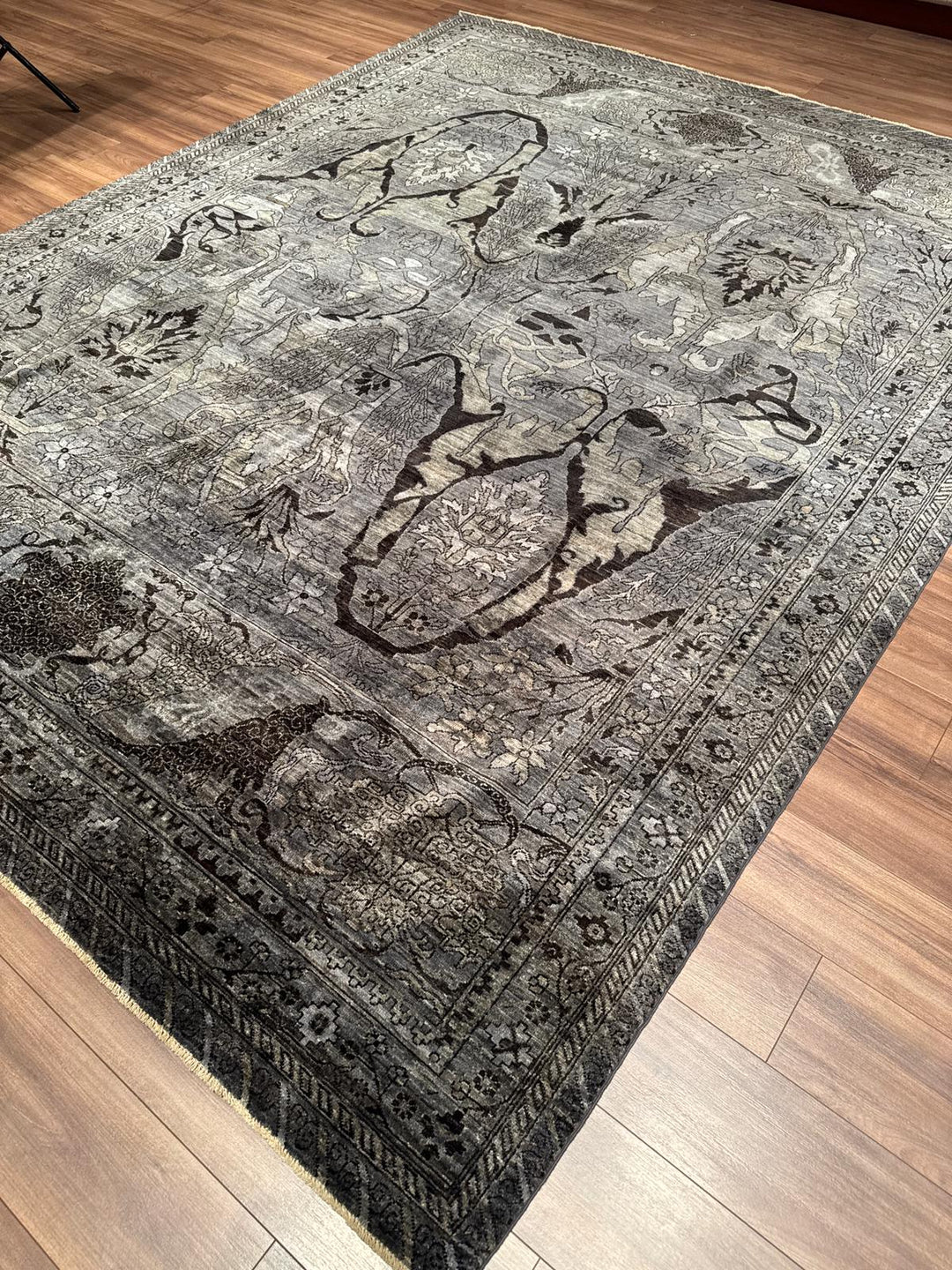 Selçuklu Orijinal El Dokuması Siyah Kök Boya Yün Halı 275x354 9.74 Metrekare - 9x12 ft