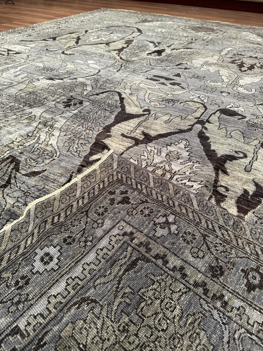 Selçuklu Orijinal El Dokuması Siyah Kök Boya Yün Halı 275x354 9.74 Metrekare - 9x12 ft