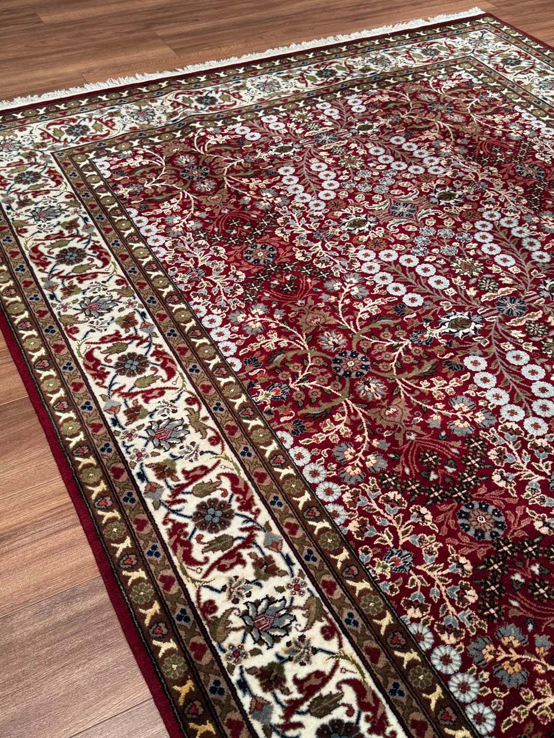 Hereke Yedi Dağın Çiçeği Orijinal El Dokuması Kırmızı Krem Yün Halı 176x243 4.28 Metrekare - 5x8 ft