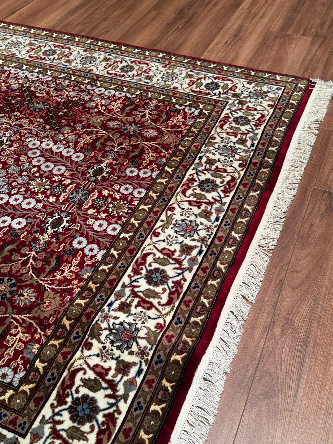 Hereke Yedi Dağın Çiçeği Orijinal El Dokuması Kırmızı Krem Yün Halı 176x243 4.28 Metrekare - 5x8 ft