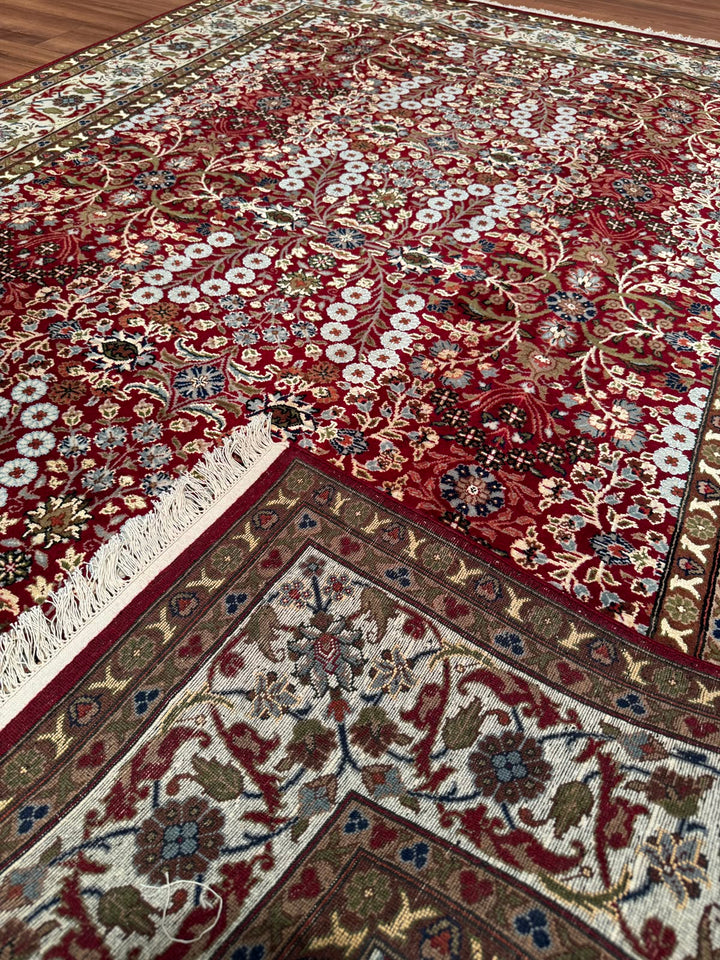 Hereke Yedi Dağın Çiçeği Orijinal El Dokuması Kırmızı Krem Yün Halı 176x243 4.28 Metrekare - 5x8 ft