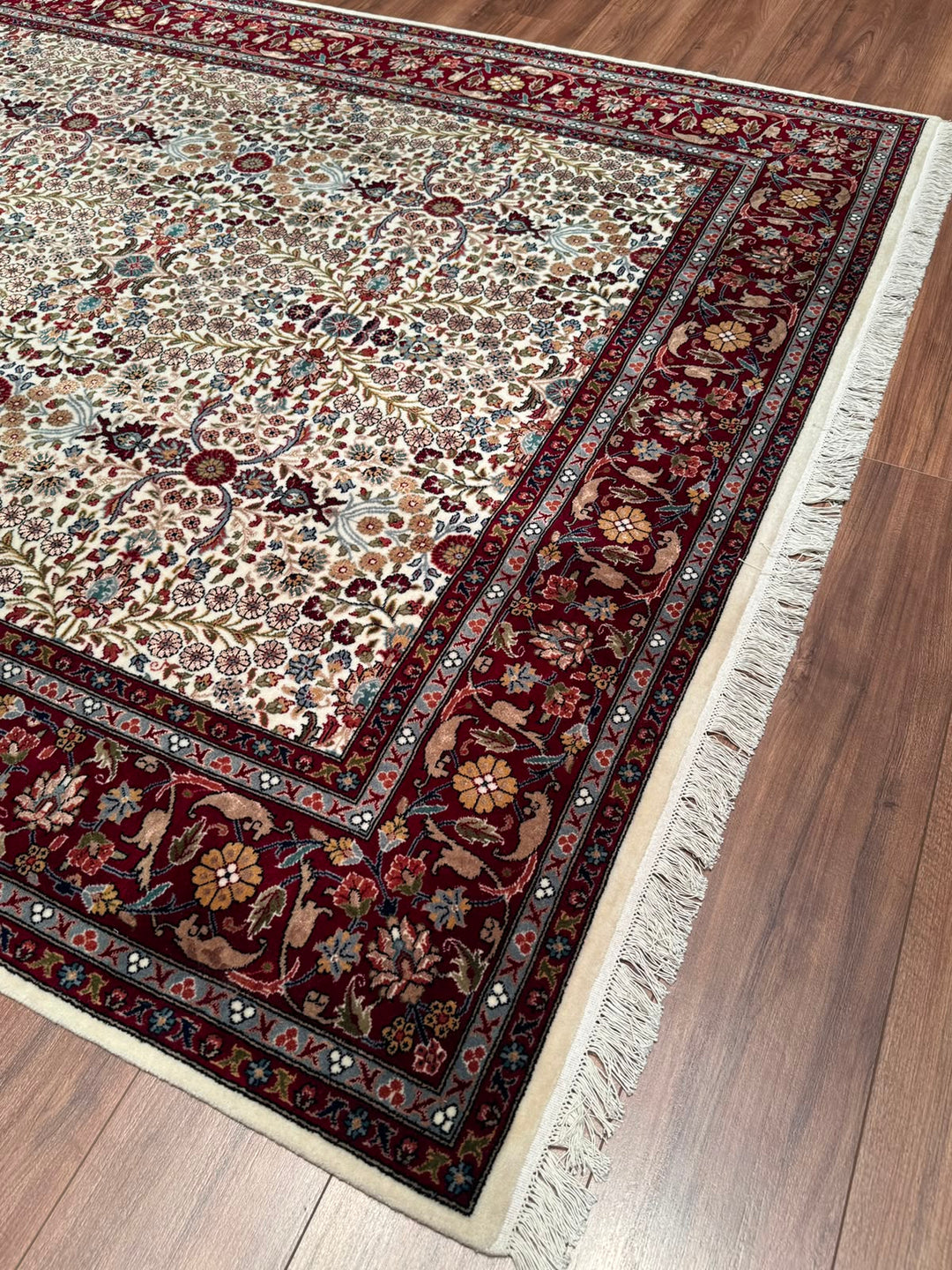 Hereke Yedi Dağın Çiçeği Orijinal El Dokuması Kırmızı Krem Yün Halı 198x288 5.70 Metrekare - 7x10 ft