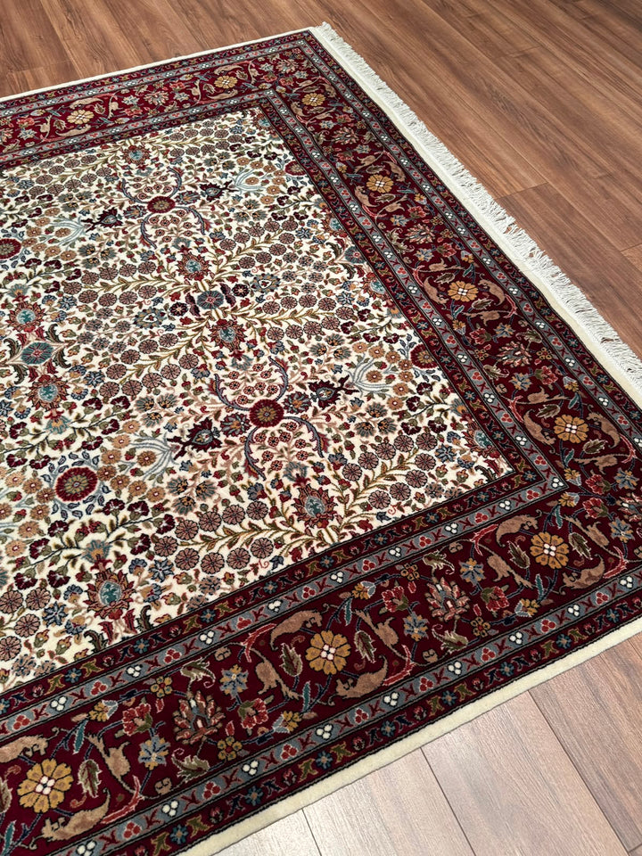 Hereke Yedi Dağın Çiçeği Orijinal El Dokuması Kırmızı Krem Yün Halı 198x288 5.70 Metrekare - 7x10 ft