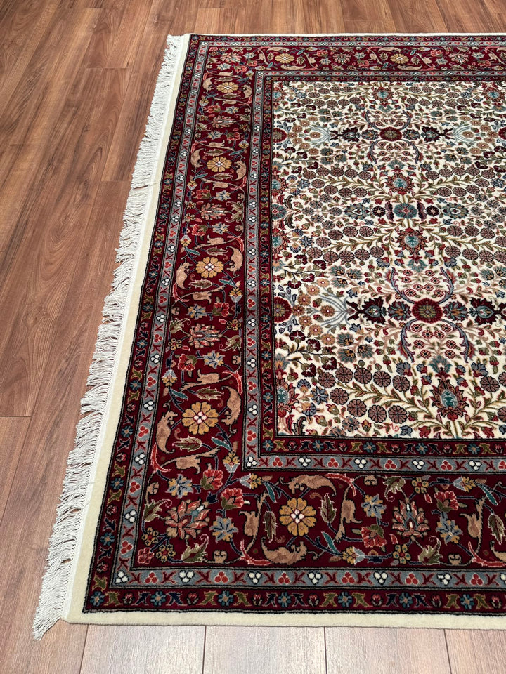 Hereke Yedi Dağın Çiçeği Orijinal El Dokuması Kırmızı Krem Yün Halı 198x288 5.70 Metrekare - 7x10 ft