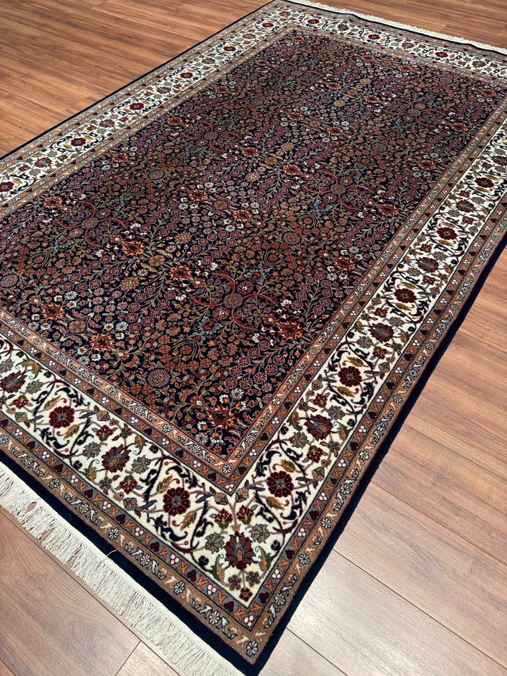 Hereke Yedi Dağın Çiçeği Orijinal El Dokuması Mavi Krem Yün Halı 194x296 5.74 Metrekare - 7x10 ft