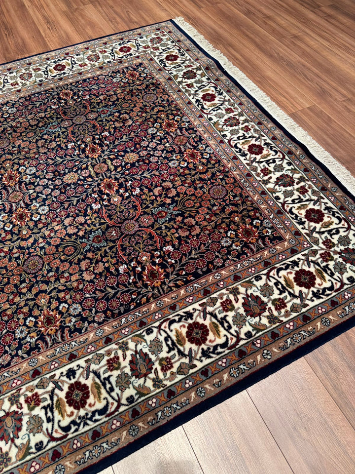 Hereke Yedi Dağın Çiçeği Orijinal El Dokuması Mavi Krem Yün Halı 194x296 5.74 Metrekare - 7x10 ft