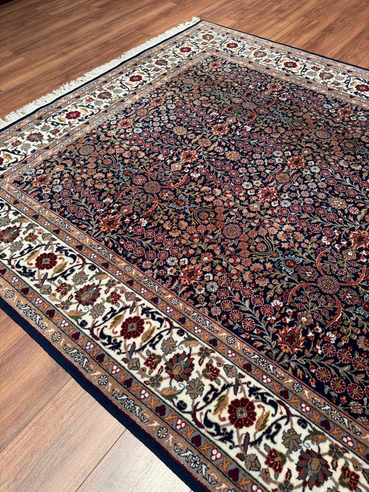Hereke Yedi Dağın Çiçeği Orijinal El Dokuması Mavi Krem Yün Halı 194x296 5.74 Metrekare - 7x10 ft