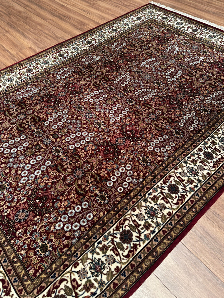Hereke Yedi Dağın Çiçeği Orijinal El Dokuması Kırmızı Krem Yün Halı 191x286 5.46 Metrekare - 7x10 ft