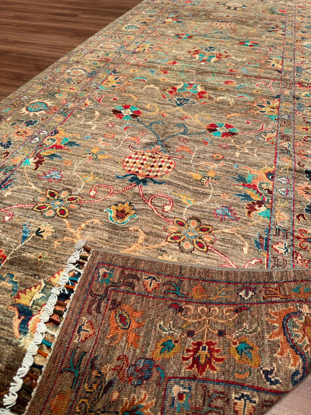Sultani Binbirgece Geniş Yolluk Orijinal El Dokuması Bej Kök Boya Yün Halı 119x295 3.51 Metrekare - 4x10 ft