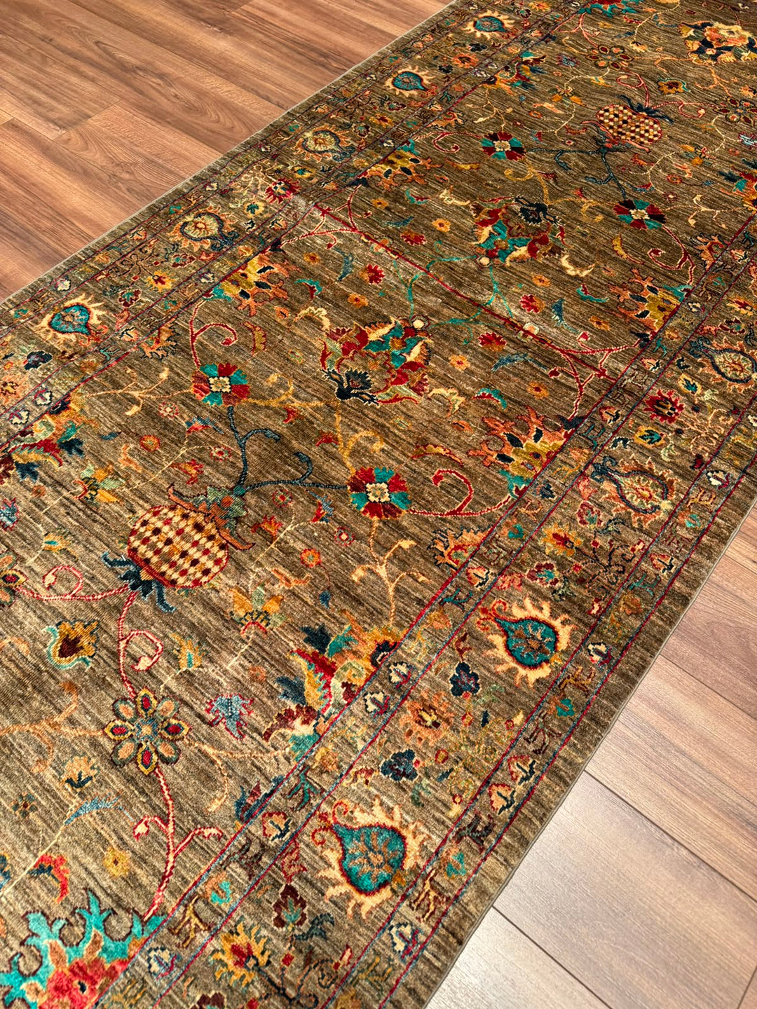 Sultani Binbirgece Geniş Yolluk Orijinal El Dokuması Bej Kök Boya Yün Halı 119x295 3.51 Metrekare - 4x10 ft