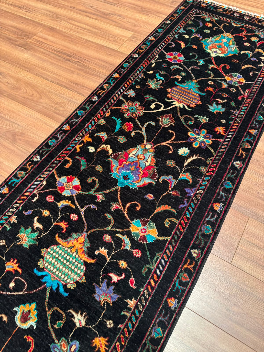 Sultani Binbirgece Yolluk Orijinal El Dokuması Siyah Kök Boya Yün Halı 0.79x251 1.98 Metrekare - 3x8 ft