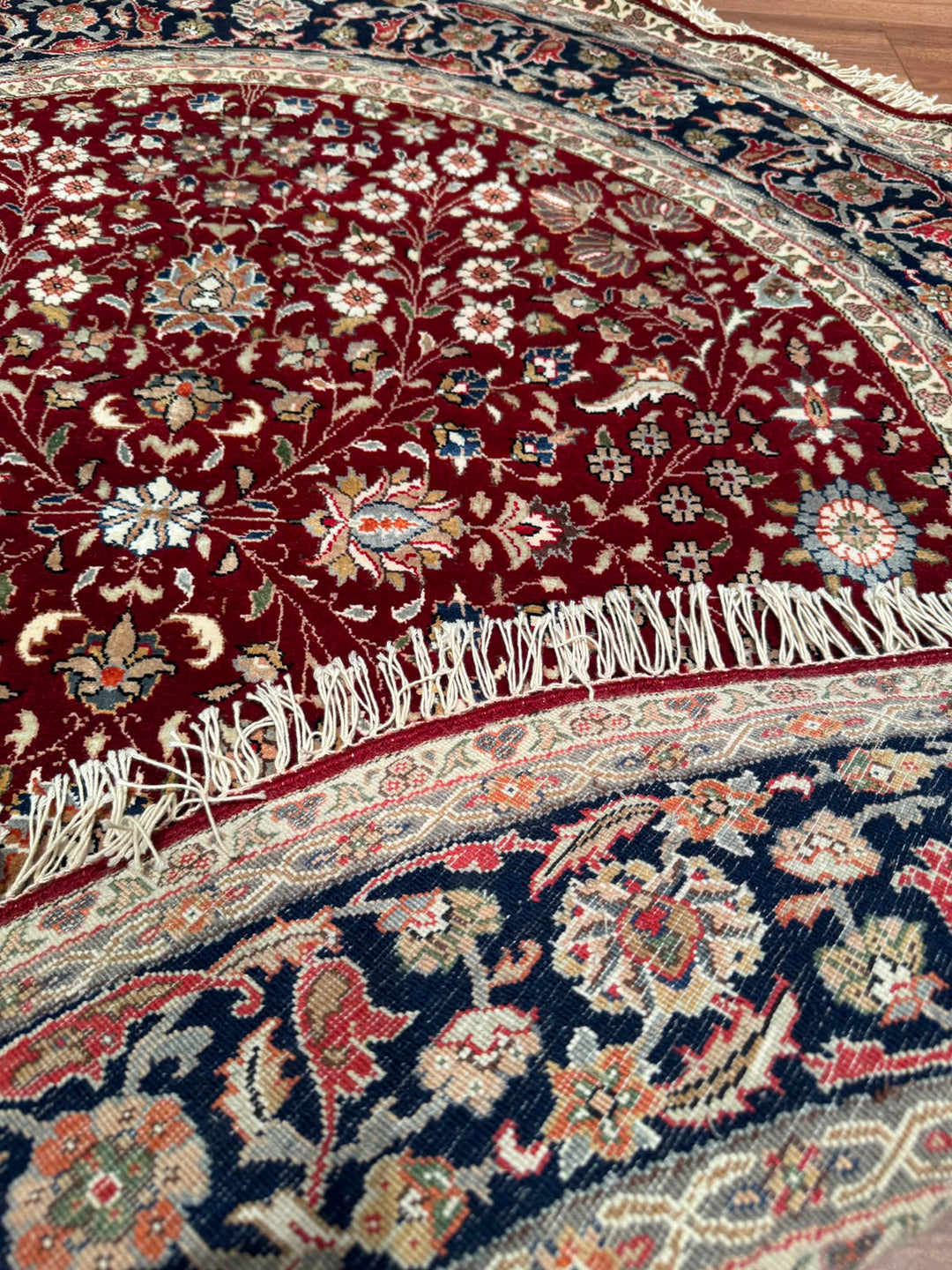 Hereke Yedi Dağın Çiçeği Yuvarlak Orijinal El Dokuması Kırmızı Mavi Yün Halı 148x148 2.19 Metrekare - 5x5 ft