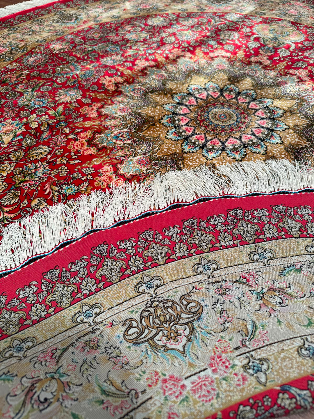 İran Kubbe Kırmızı Modal İpeği Halı 150x150 2.25 Metrekare - 5x5 ft