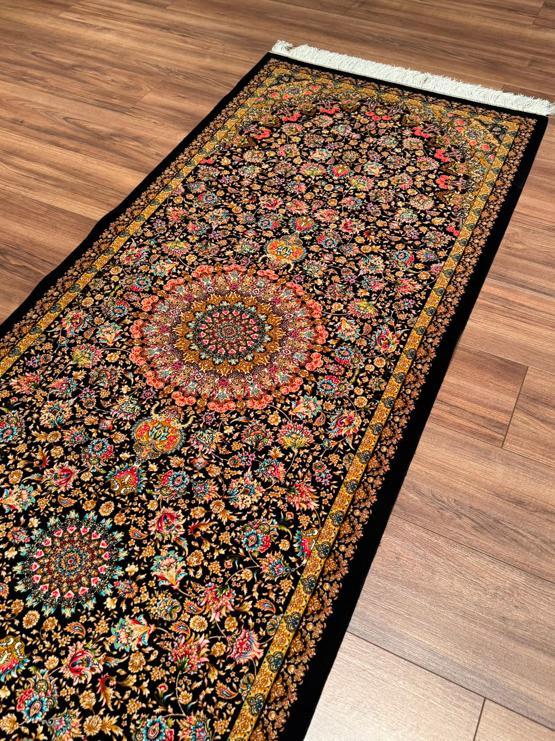 İran Tebriz Lacivert Modal İpeği Halı 0.80x300 2.4 Metrekare - 3x10 ft