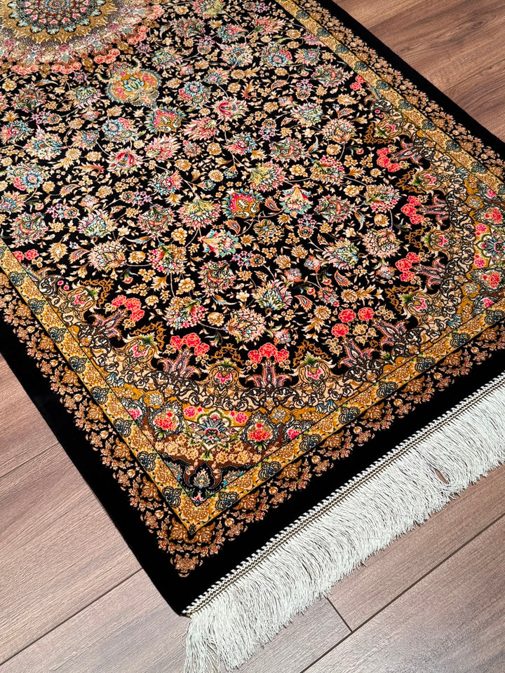 İran Tebriz Lacivert Modal İpeği Halı 0.80x300 2.4 Metrekare - 3x10 ft