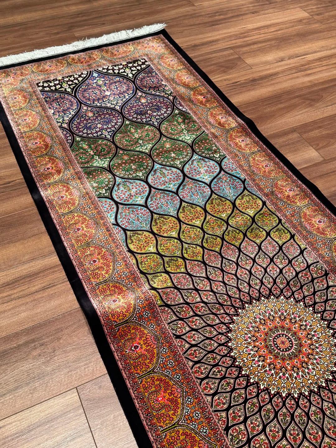 İran Gümbed Multi Modal İpeği Halı 0.80x300 2.4 Metrekare - 3x10 ft