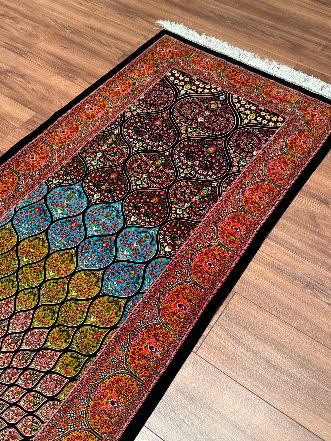 İran Gümbed Multi Modal İpeği Halı 0.80x300 2.4 Metrekare - 3x10 ft
