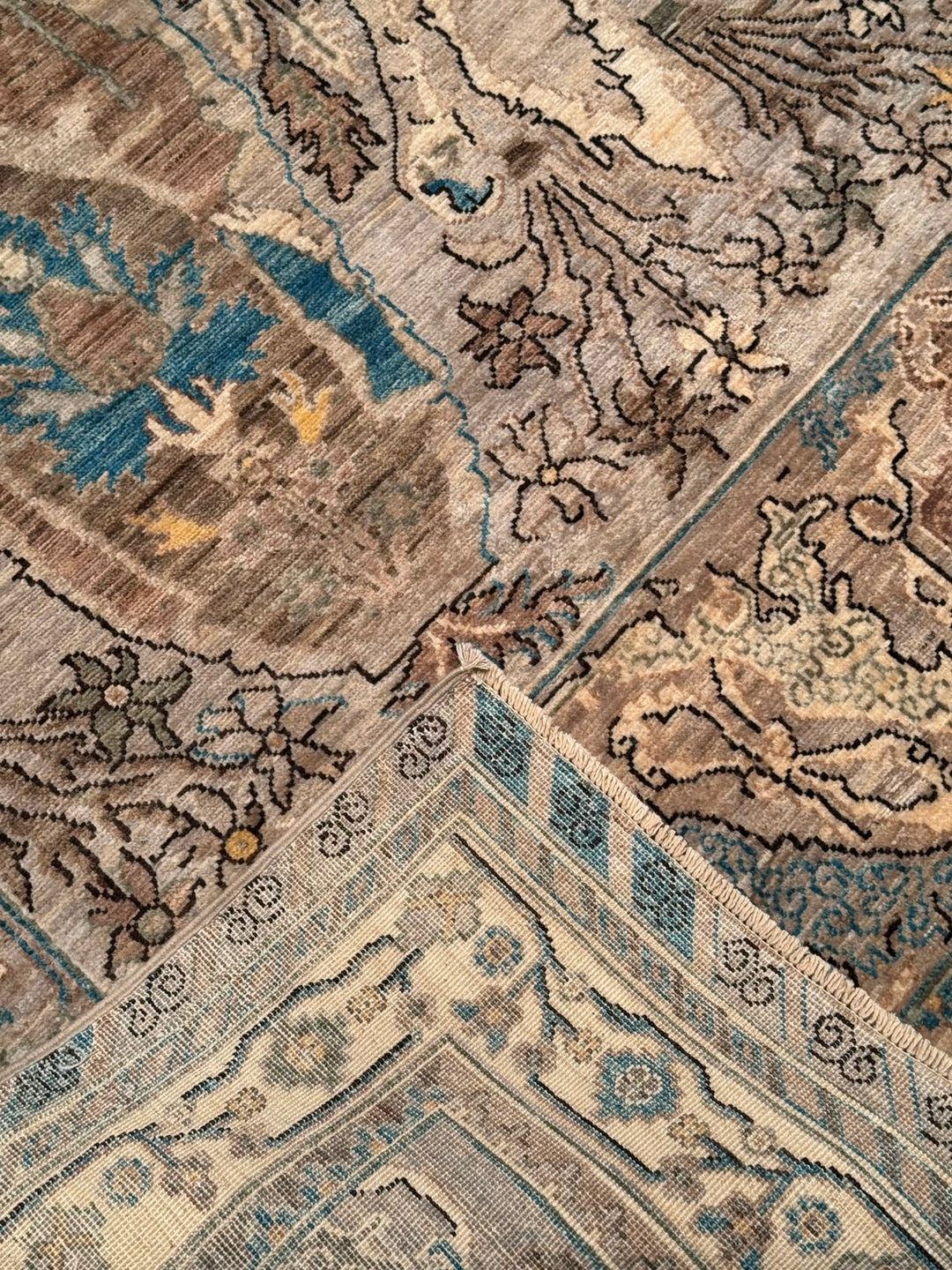 Selçuklu Orijinal El Dokuması Bej Kök Boya Yün Halı 182x275 5.01 Metrekare - 7x10 ft