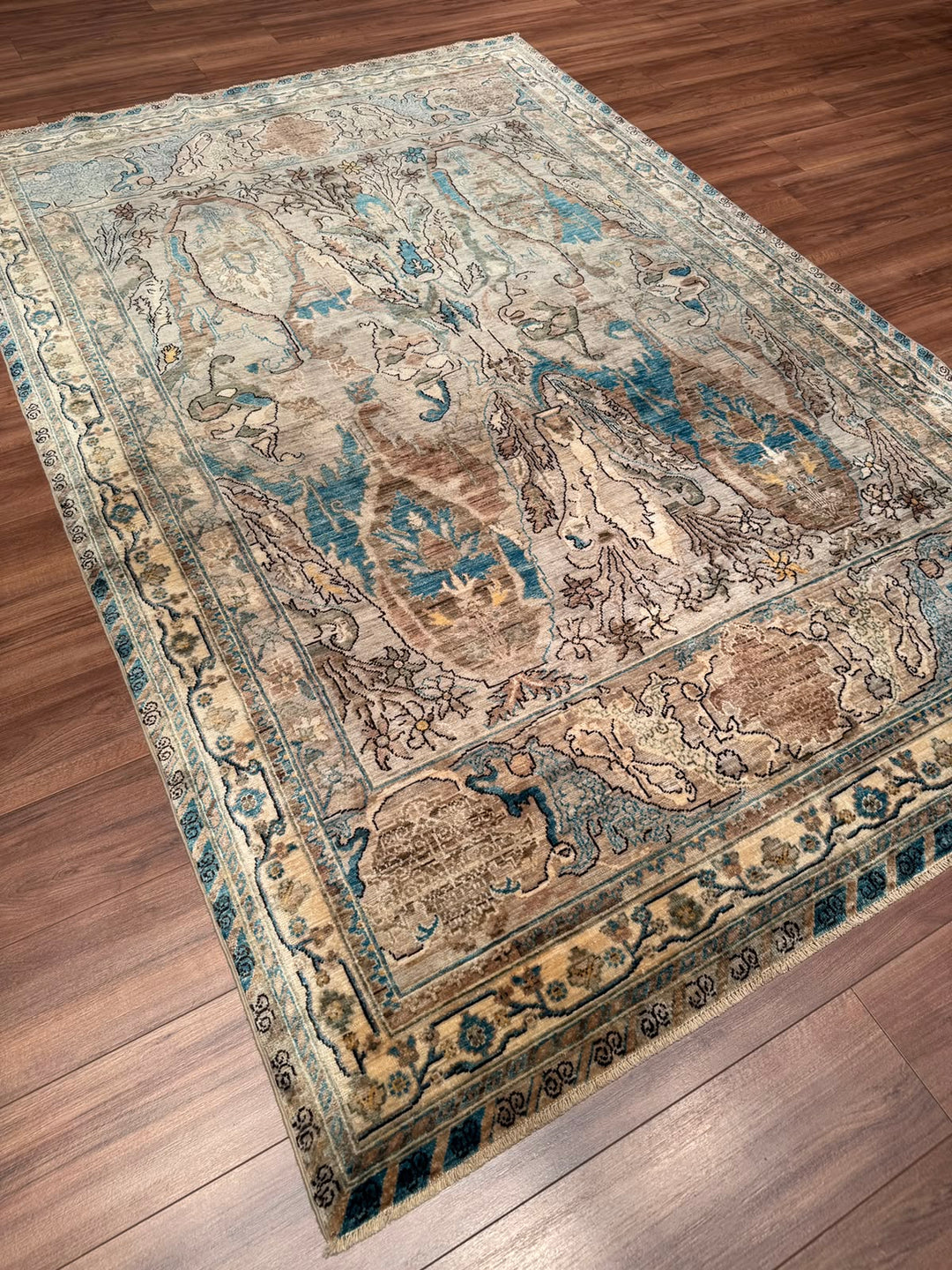 Selçuklu Orijinal El Dokuması Bej Kök Boya Yün Halı 182x275 5.01 Metrekare - 7x10 ft