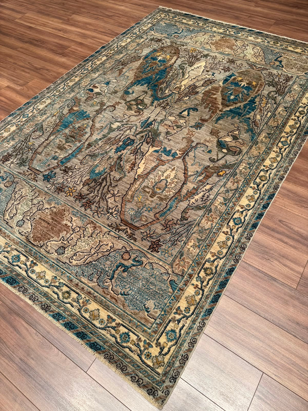 Selçuklu Orijinal El Dokuması Bej Kök Boya Yün Halı 182x275 5.01 Metrekare - 7x10 ft