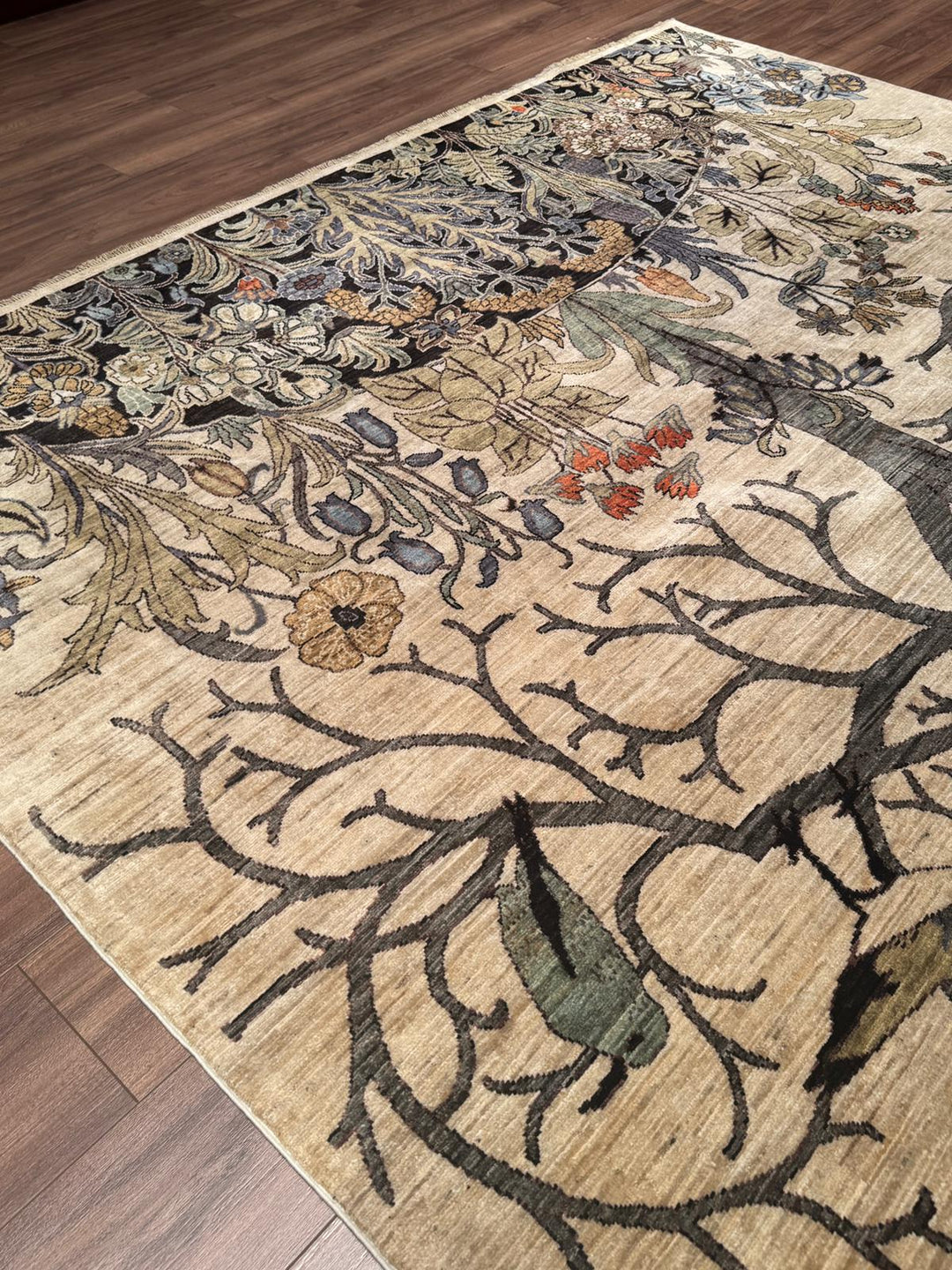 Kuşlu Ağaç Orijinal El Dokuması Krem Kök Boya Yün Halı 245x298 7.30 Metrekare - 7x10 ft