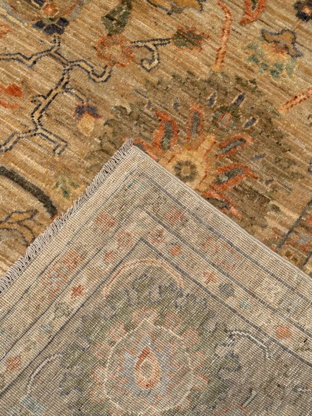 Selçuklu Orijinal El Dokuması Bej Kök Boya Yün Halı 242x294 7.11 Metrekare - 7x10 ft