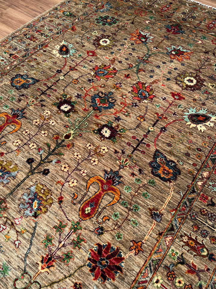 Sultani Çiçekli Orijinal El Dokuması Bej Kök Boya Yün Halı 202x306 6.18 Metrekare - 7x10 ft