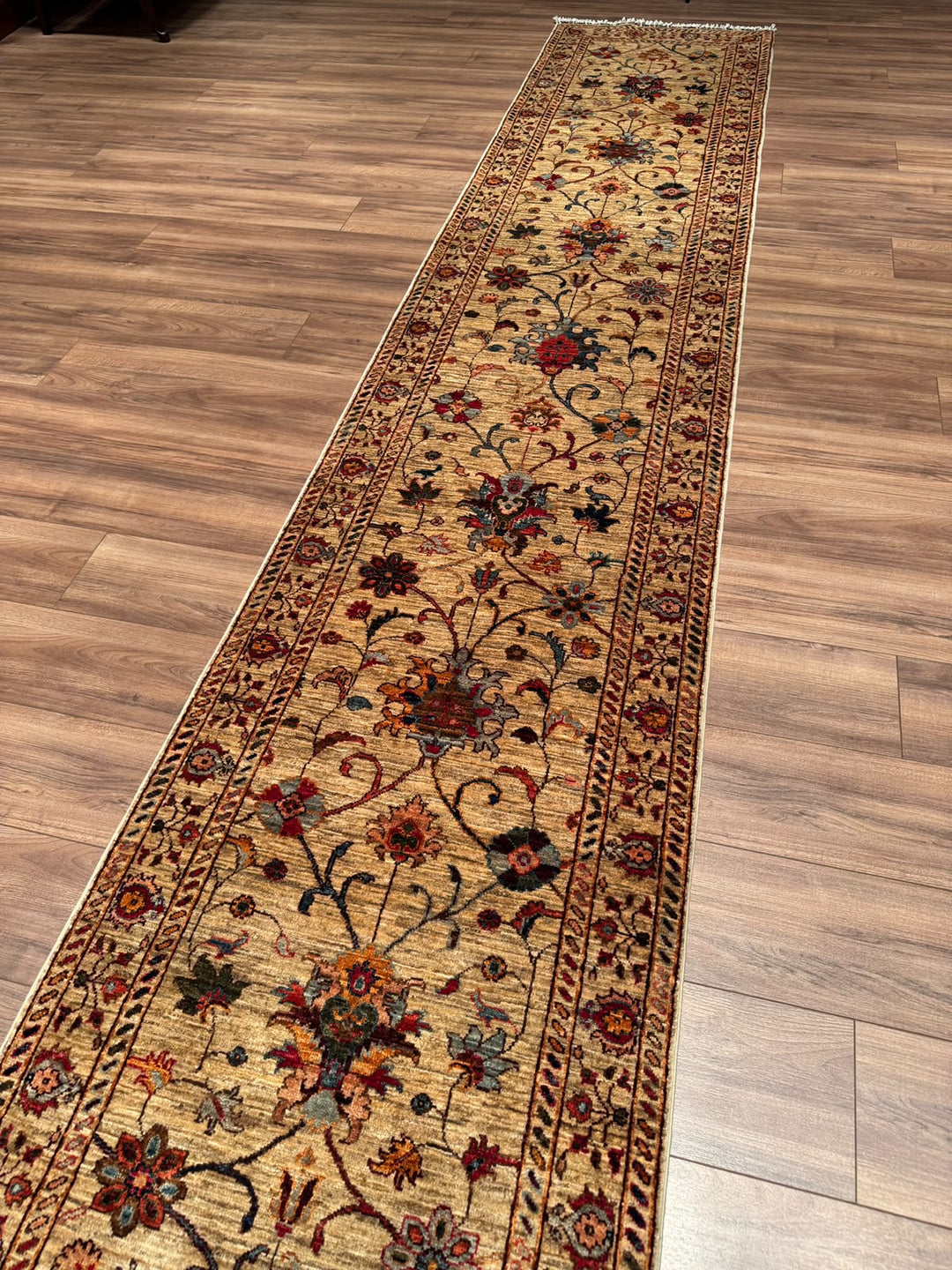 Sultani Binbirgece Uzun Yolluk Orijinal El Dokuması Bej Kök Boya Yün Halı 0.78x438 3.42 Metrekare - 3x13 ft