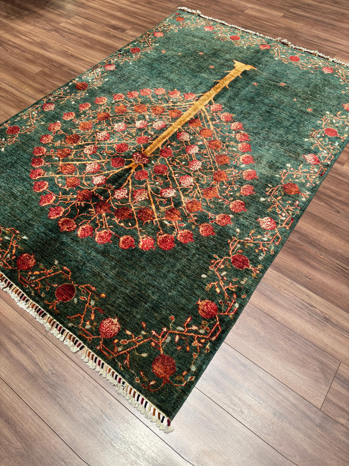 Nar Ağacı Orijinal El Dokuması Yeşil Kök Boya Yün Halı 171x242 4.14 Metrekare - 5x8 ft