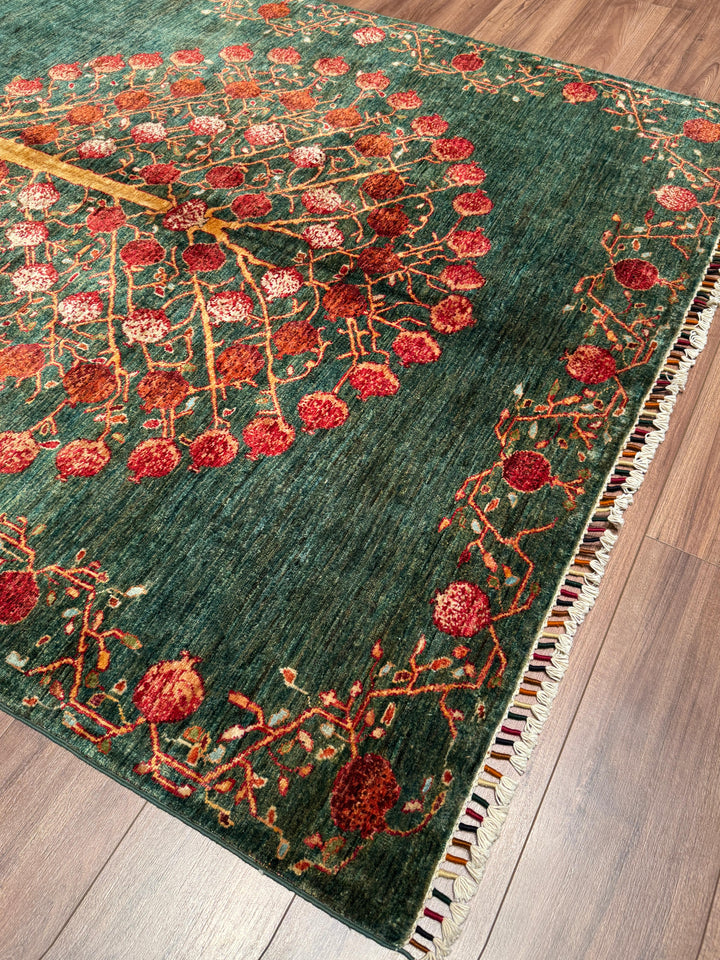 Nar Ağacı Orijinal El Dokuması Yeşil Kök Boya Yün Halı 171x242 4.14 Metrekare - 5x8 ft
