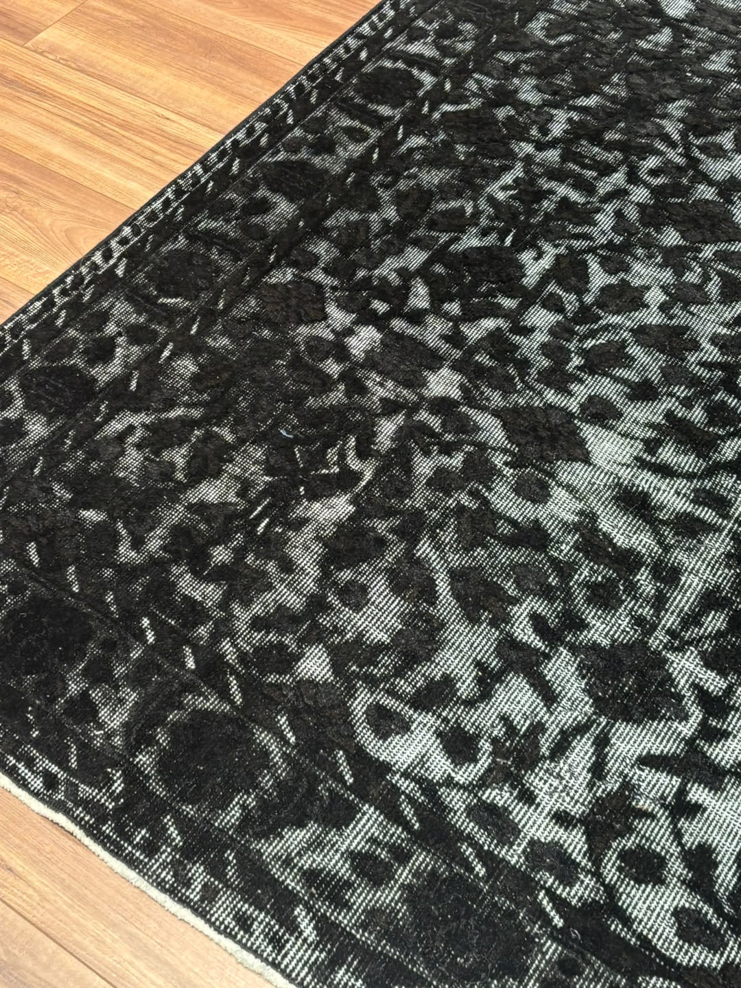 Orijinal Vintage Siyah Kabartmalı Kök Boya Yün El Dokuma Halı 172x295 5.07 Metrekare - 7x10 ft