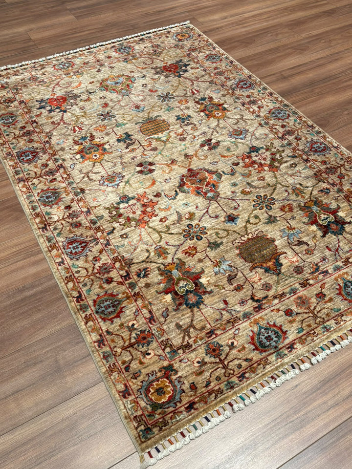 Sultani Binbirgece Orijinal El Dokuması Bej Kök Boya Yün Halı 120x179 2.15 Metrekare - 4x6 ft
