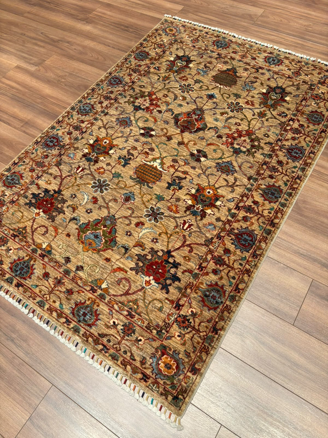 Sultani Binbirgece Orijinal El Dokuması Bej Kök Boya Yün Halı 120x179 2.15 Metrekare - 4x6 ft