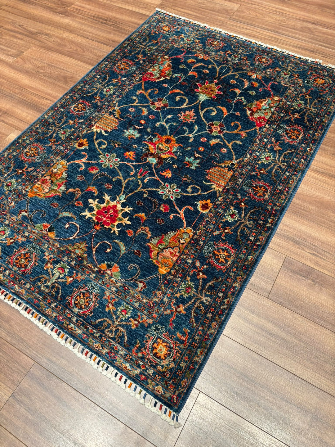 Sultani Binbirgece Orijinal El Dokuması Lacivert Kök Boya Yün Halı 125x182 2.28 Metrekare - 4x6 ft