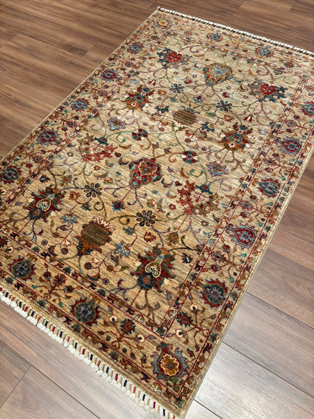Sultani Binbirgece Orijinal El Dokuması Bej Kök Boya Yün Halı 121x180 2.18 Metrekare - 4x6 ft