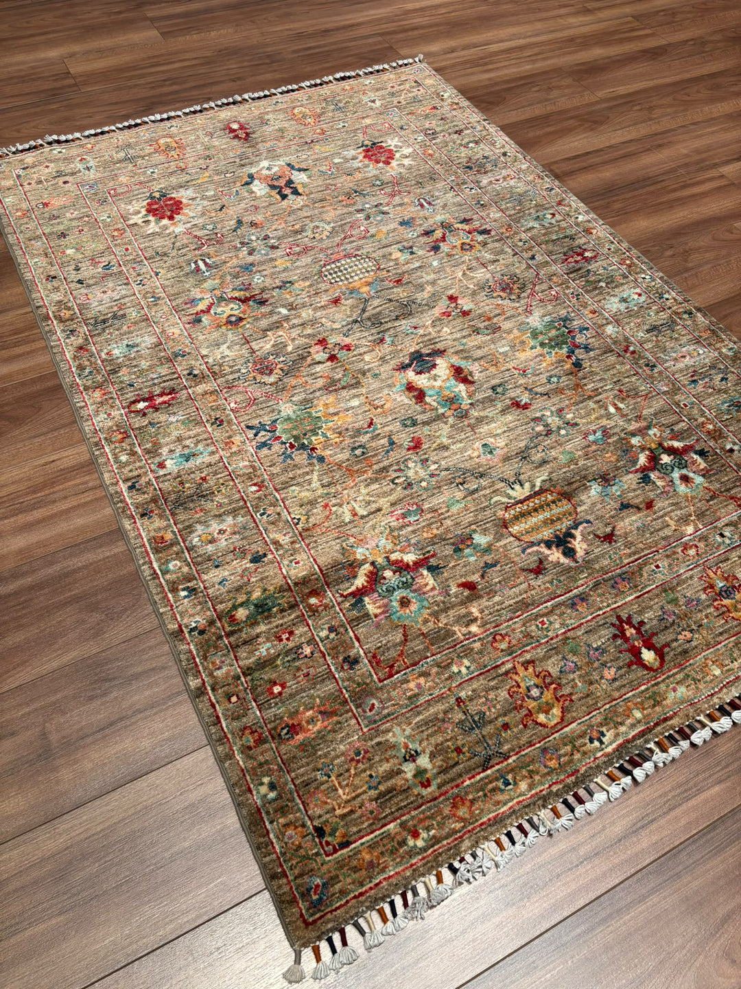 Sultani Binbirgece Orijinal El Dokuması Bej Kök Boya Yün Halı 122x178 2.17 Metrekare - 4x6 ft