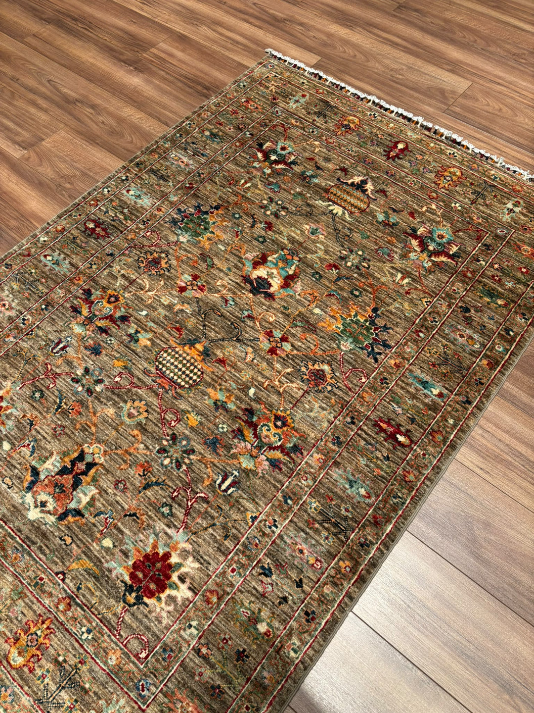Sultani Binbirgece Orijinal El Dokuması Bej Kök Boya Yün Halı 122x178 2.17 Metrekare - 4x6 ft