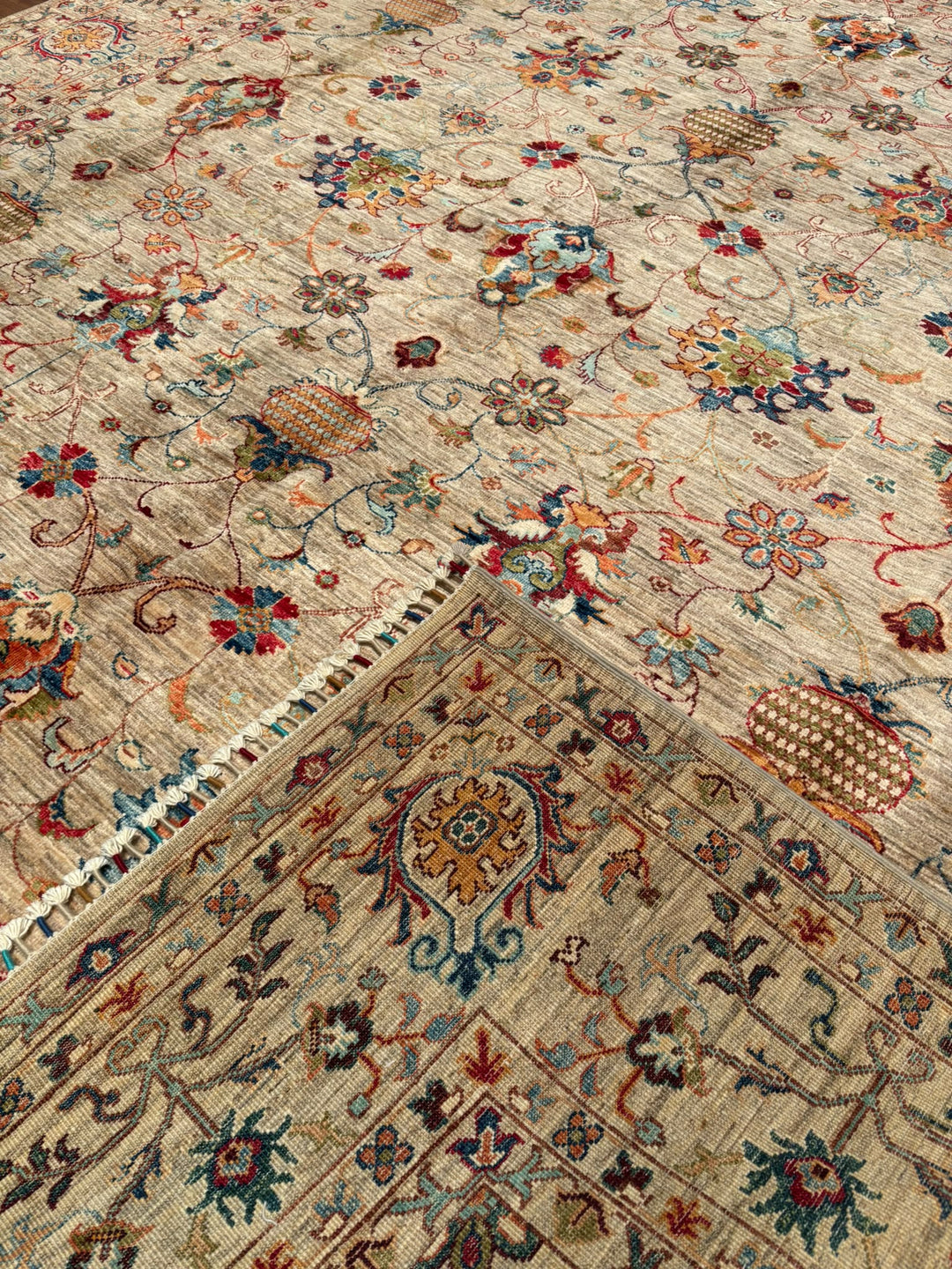 Sultani Binbirgece Orijinal El Dokuması Bej Kök Boya Yün Halı 252x297 7.48 Metrekare - 8x10 ft