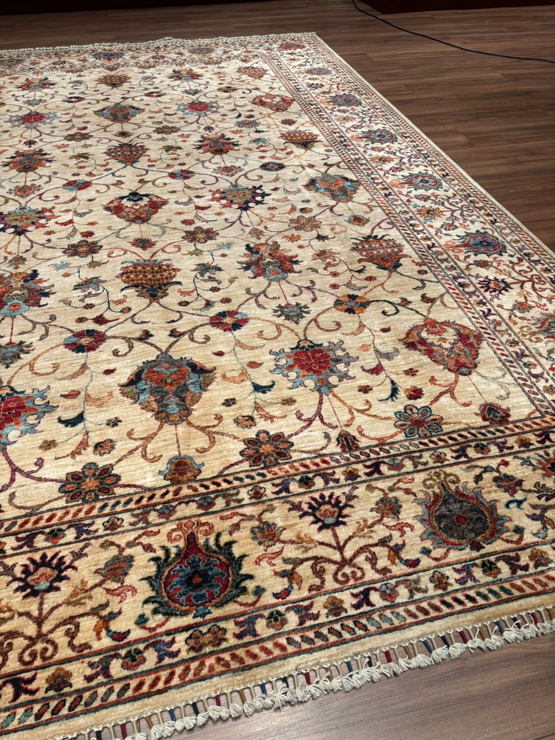 Sultani Binbirgece Orijinal El Dokuması Bej Kök Boya Yün Halı 251x344 8.63 Metrekare - 9x12 ft