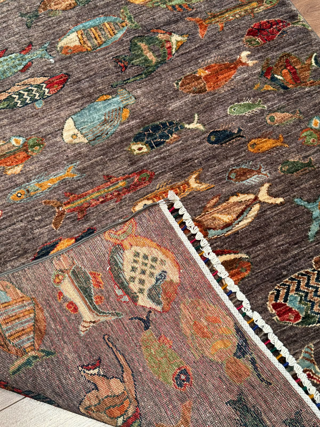 Balık Orijinal El Dokuması Antrasit Kök Boya Yün Halı 121x187 2.26 Metrekare - 4x6 ft