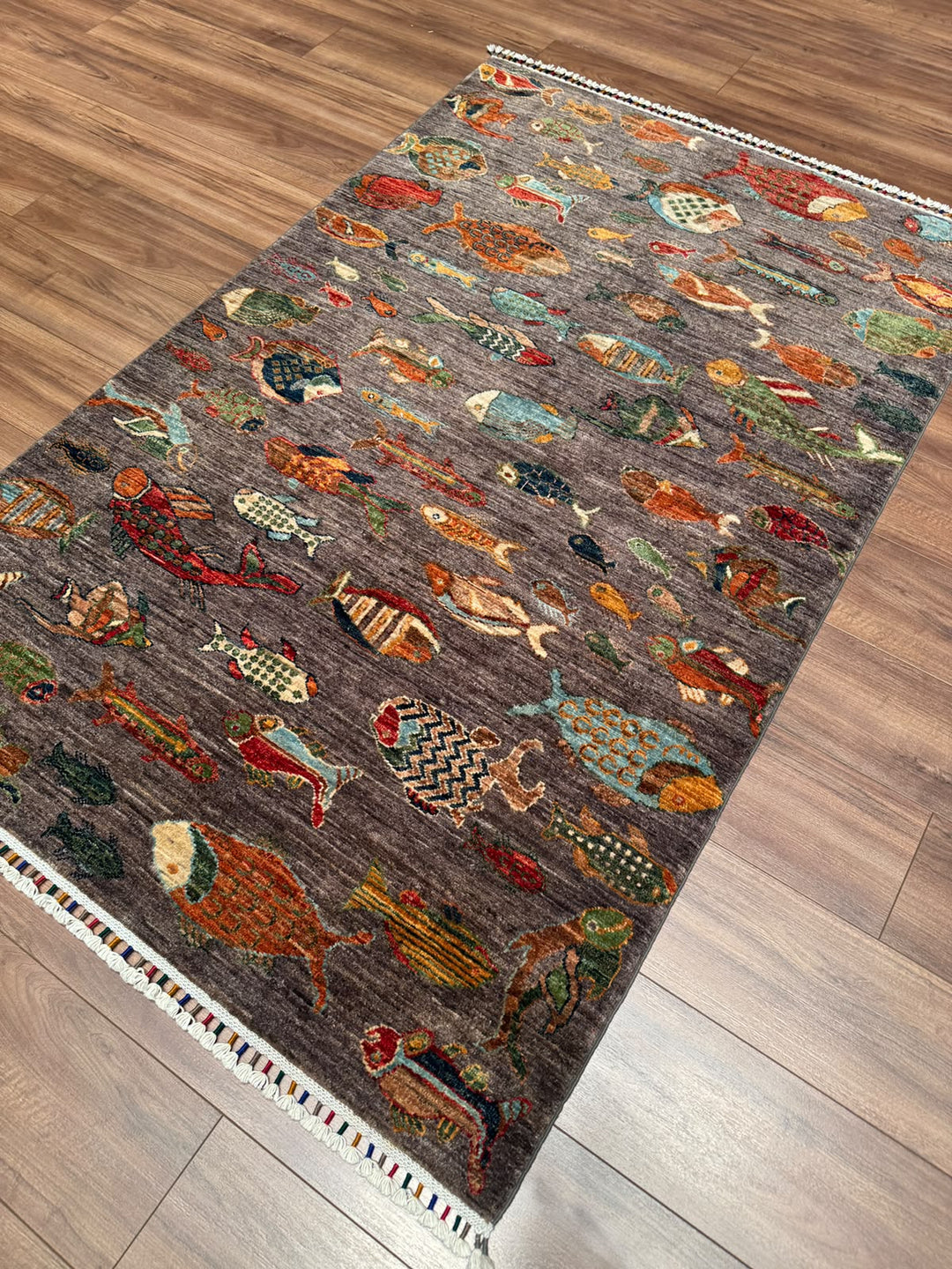 Balık Orijinal El Dokuması Antrasit Kök Boya Yün Halı 121x187 2.26 Metrekare - 4x6 ft
